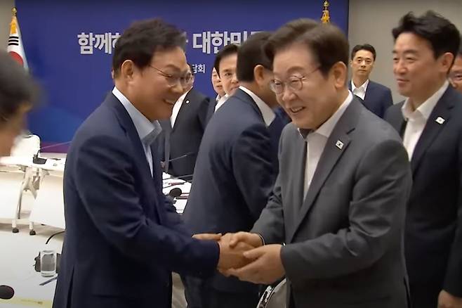 이재명 대통령(오른쪽)과 박완수 경남지사. 경남도청 제공