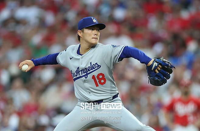 ▲ 일본은 이미 야마모토 요시노부(사진)을 비롯한 수많은 선수들이 메이저리그에서 선발 로테이션을 돌고 있다