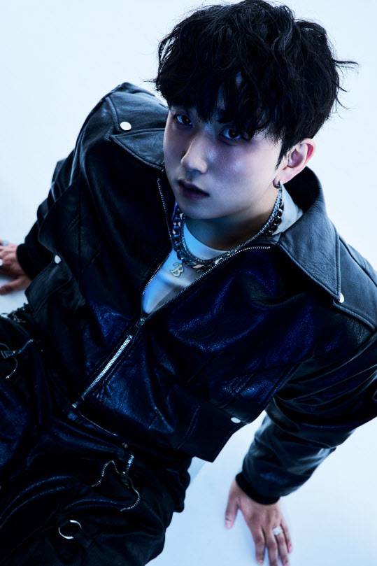 싱어송라이터 HO JUN.