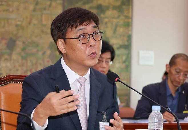 최휘영 문화체육관광부 장관 후보자가 29일 서울 여의도 국회 문화체육관광위원회에서 열린 인사청문회에서 위원 질의에 답하고 있다. (사진=연합뉴스)
