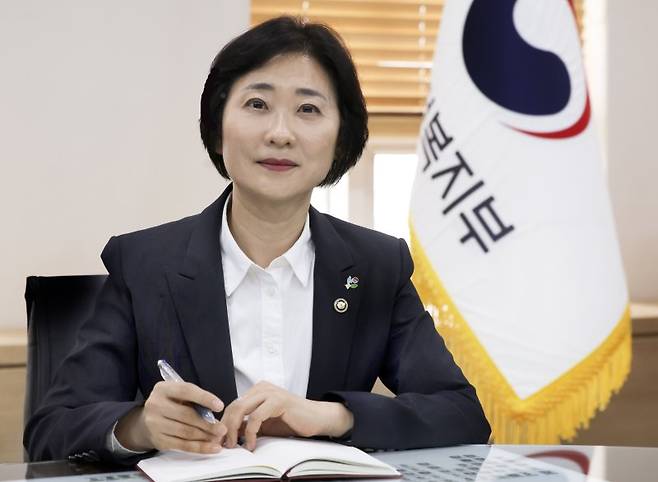 이스란 보건복지부 1차관