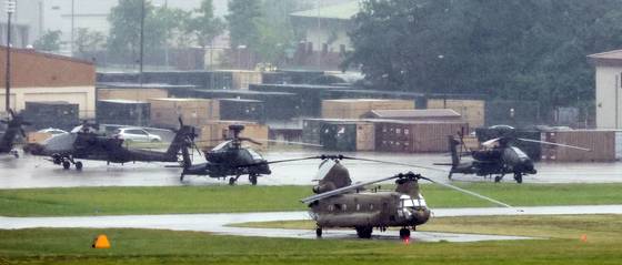 Helicopters sit on the tarmac at Camp Humphreys, a U.S. military base in Pyeongtaek, Gyeonggi, on July 16. [NEWS1]