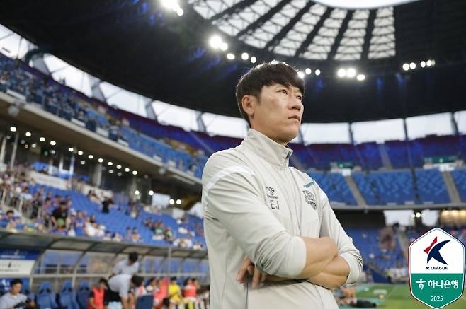 Suwon FC Kim Eun -joong. Photo = Korea Professional Football Federation