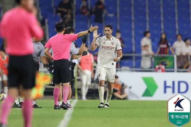 울산 원정에서 멀티골을 터뜨린 싸박. 사진=한국프로축구연맹