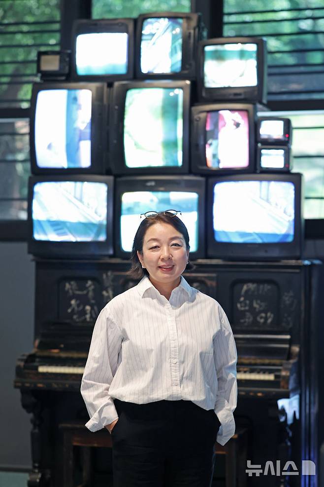 [용인=뉴시스] 박진희 기자 = 박남희 백남준아트센터 관장이 지난 1일 경기 용인시 백남준아트센터에서 인터뷰 하고 있다. 2025.08.01. pak7130@newsis.com