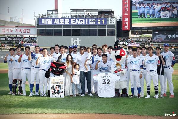 KT 위즈 제공