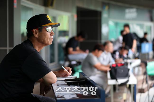 김성근 불꽃 파이터즈 감독. 박민규 선임기자