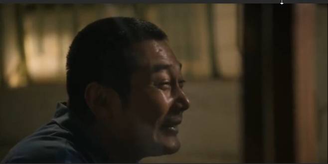 ▲ '파인:촌뜨기들'의 복근 역 김진욱. 출처|디즈니+ '파인:촌뜨기들'