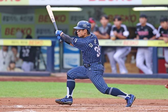 삼성 김성윤이 3일 대구 LG전에서 안타를 치고 있다. /사진=삼성 라이온즈 제공