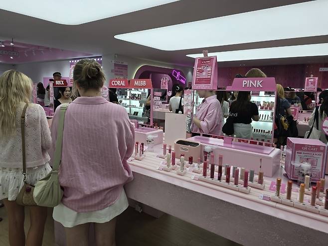 롬앤 핑크오피스 [강애란 촬영]