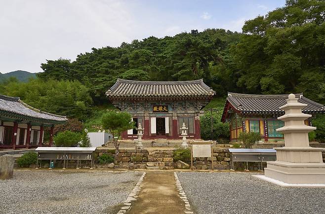 세종대왕 태실이 보관 되어 있는 석선사.