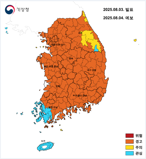 4일 오전 3시 현재 전국의 폭염위험수준 분포도. 강원도 일부, 전남 일부, 제주도를 제외한 전국이 폭염위험수준이다. 기상청 날씨누리 갈무리.