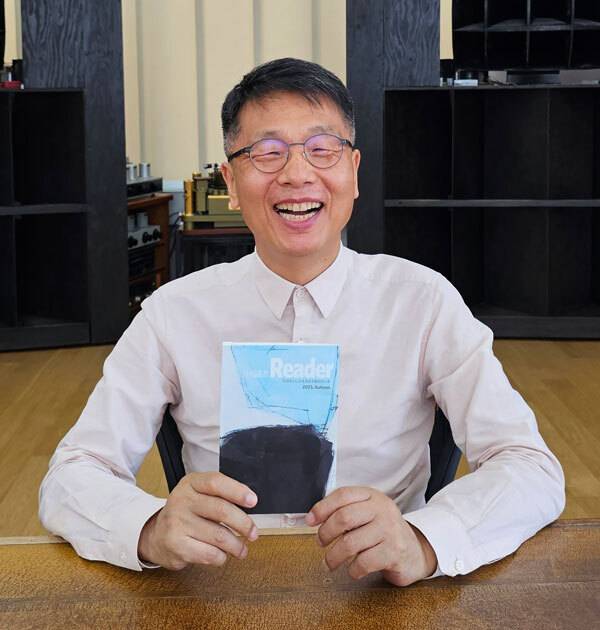 윤학 변호사는 자신이 발행하는 『월간독자 Reader』를 소개하며, 보수의 위기를 타개책으로 '아이디어'의 중요성을 강조했다.