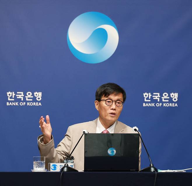 이창용 한국은행 총재가 지난달 10일 서울 중구 한국은행에서 열린 금융통화위원회 금리 결정에 대한 기자간담회에서 발언하고 있다. (사진=한국은행)