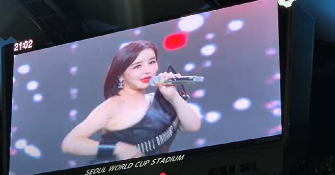 쿠플시리즈 직캠 유튜브 영상화면 캡처