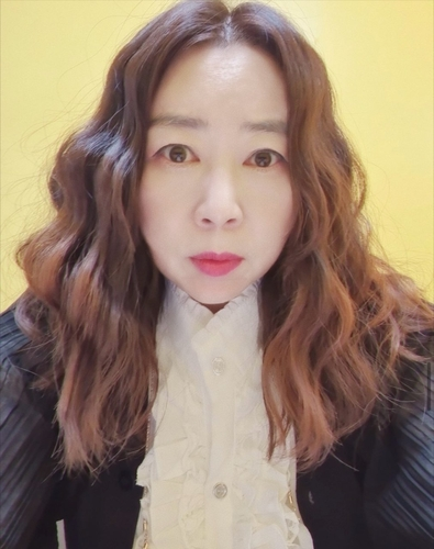 집에서 쓰러져 뇌사 판정을 받은 50대 여성이 장기 기증으로 생명 나눔을 실천하고 숨졌다. 4일 한국장기기증조직원에 따르면 지난 6월 30일 인하대병원에서 김소향(51) 씨가 뇌사 상태에서 간을 기증했다.   [한국장기기증조직원 제공]