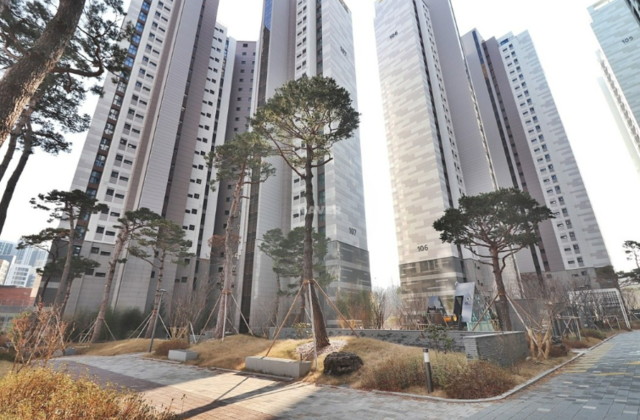 서울 강동구 고덕동 고덕 그라시움. [네이버 부동산]
