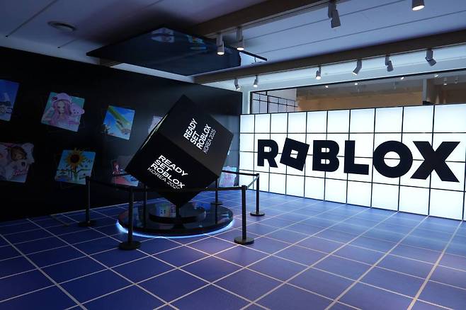 현대백화점 로블록스의 세계가 현실로 구현된 느낌