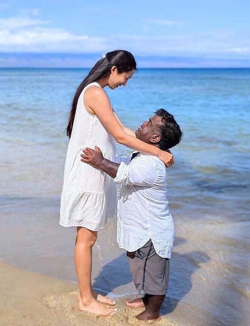 왜소증을 앓고 있는 남성과 사랑에 빠져 결혼까지 한 캐나다 여성의 사연이 공개됐다. /사진=데일리메일
