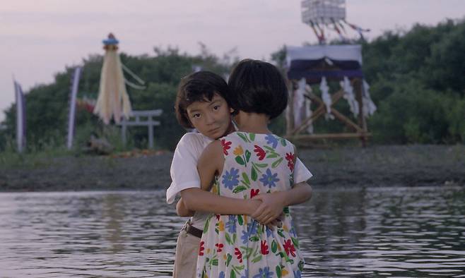 소마이 신지 감독의 1993년 영화 <이사> 한 장면. 찬란 제공