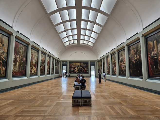 마리아 데 메디치 연작이 걸린 루벤스의 방. ©김슬기