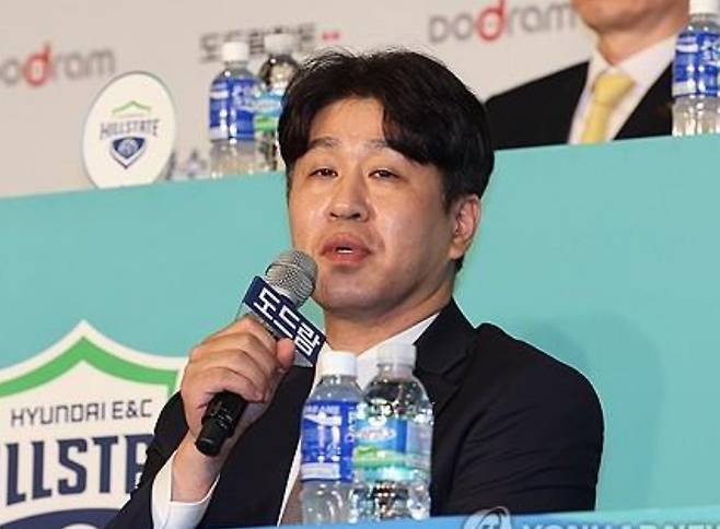 프로배구 여자부 도로공사 김종민 감독. 연합뉴스