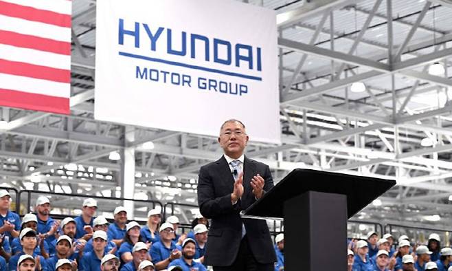 정의선 현대차그룹 회장이 지난 3월26일(현지시간) 미국 조지아주 엘라벨에 위치한 ‘현대자동차그룹 메타플랜트 아메리카(Hyundai Motor Group Metaplant America, HMGMA)’ 준공식에 참석해 환영사를 하고 있다. 현대차그룹 제공
