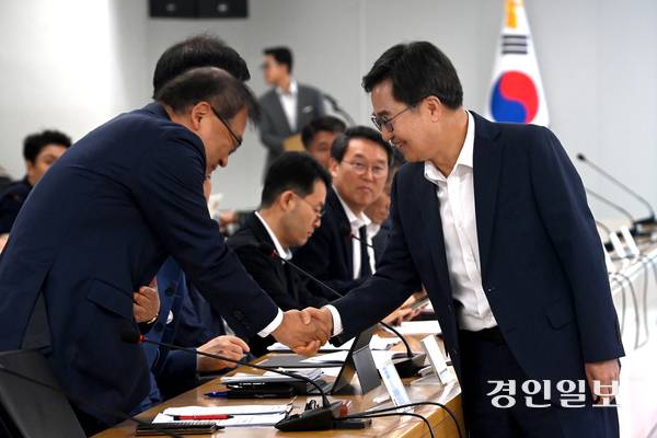 5일 오전 경기도청 율곡홀에서 열린 경기도 현안 대책회의에서 김동연 도지사가 발언하고 있다. 2025.8.5 /최은성기자 ces7198@kyeongin.com