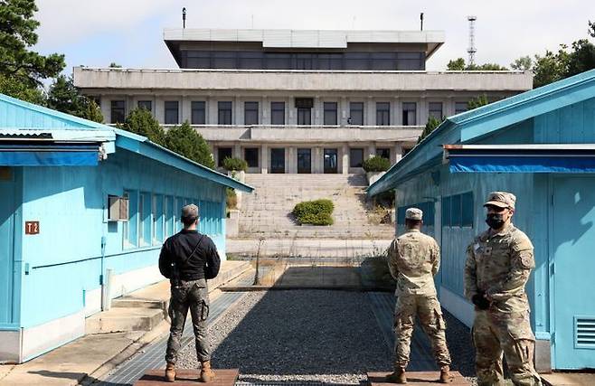 2022년 10월 4일 경기도 파주시 판문점에서 주한미군과 한국군이 근무를 서고 있다. ⓒ사진공동취재단