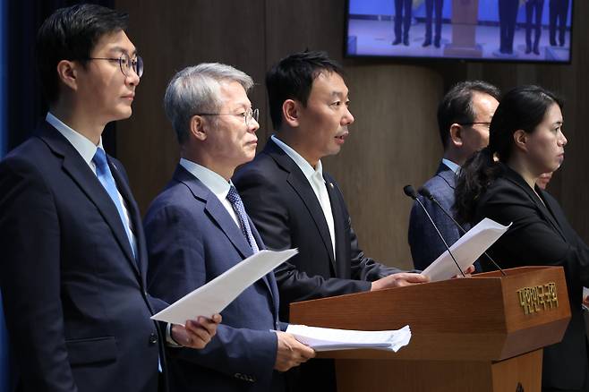 더불어민주당 김용민·민형배·장경태 의원은 지난 6월 11일 이른바 ‘검찰개혁 4법’을 발의했습니다.