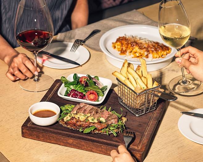 안다즈 서울 강남, 바이츠 앤 블리스