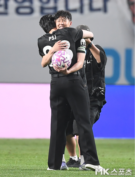 박서준이 ‘개념 시축자’의 품격을 제대로 보여줬다. 사진=천정환 기자