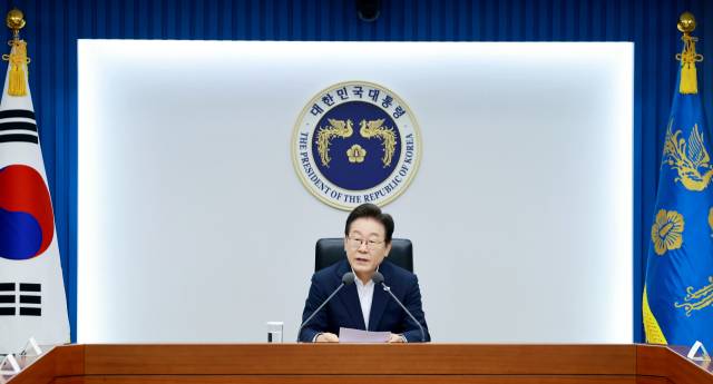 이재명 대통령이 7월 30일 서울 용산 대통령실 청사에서 열린 비상경제점검 태스크포스(TF) 3차 회의에서 발언하고 있다. 연합뉴스