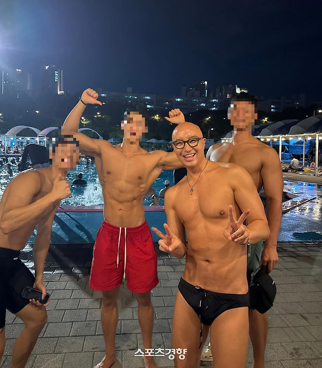 홍석천. SNS 캡처