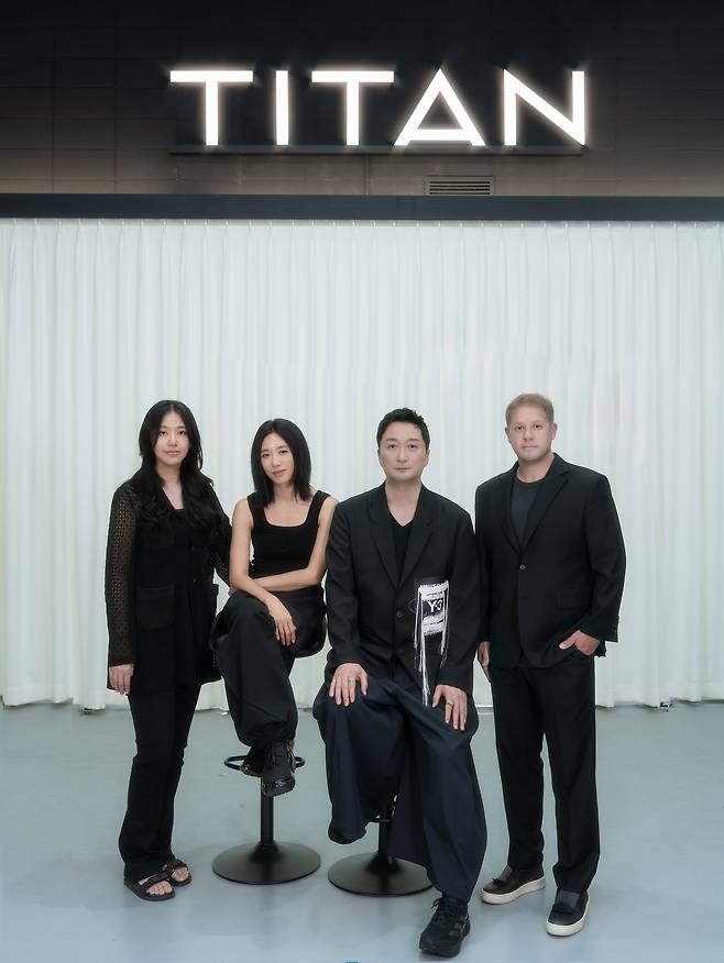 타이탄 콘텐츠 강정아 CEO, 리아킴 CPO, 한세민 COB, 돔 로드리게즈 CBO(왼쪽부터, 타이탄 콘텐츠 제공)