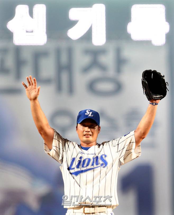 2011년 8월 리그 최연소 및 최소 경기 200세이브를 달성한 오승환. IS 포토