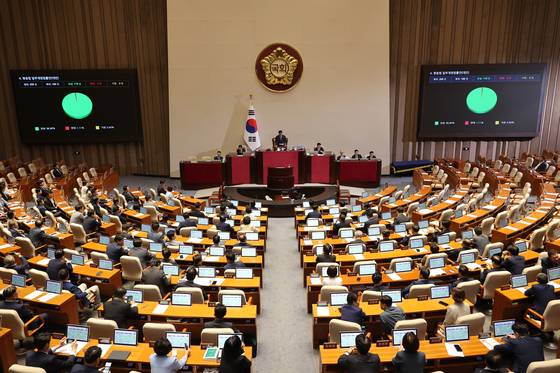 5일 열린 제427회 국회(임시회) 제3차 본회의에서 '방송 3법' 중 우선 상정된 방송법 개정안이 재석 180명 중 찬성 178명, 반대 2명으로 가결됐다. 연합뉴스