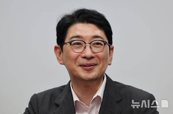 [서울=뉴시스] 김명년 기자 = 주진우 국민의힘 당대표 후보가 지난 5일 서울 여의도 국회에서 뉴시스와 인터뷰하고 있다. 2025.08.06. kmn@newsis.com