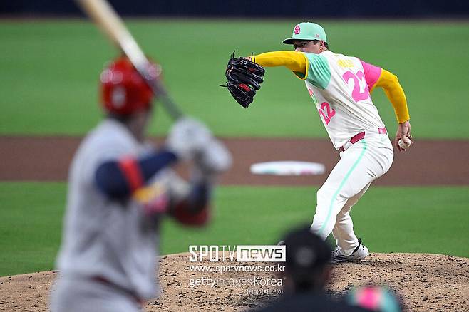 ▲ 샌디에이고 파드리스의 시티커넥트 유니폼을 입고 마운드에 오른 메이슨 밀러.