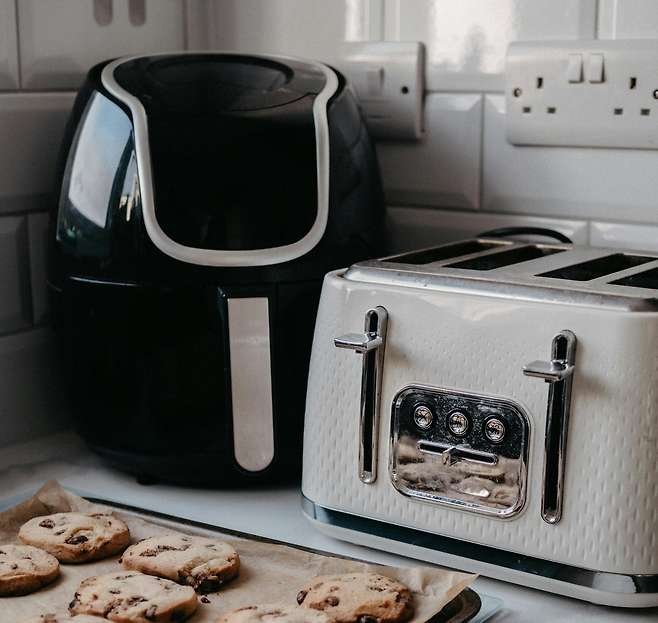 에어프라이어와 토스트기계