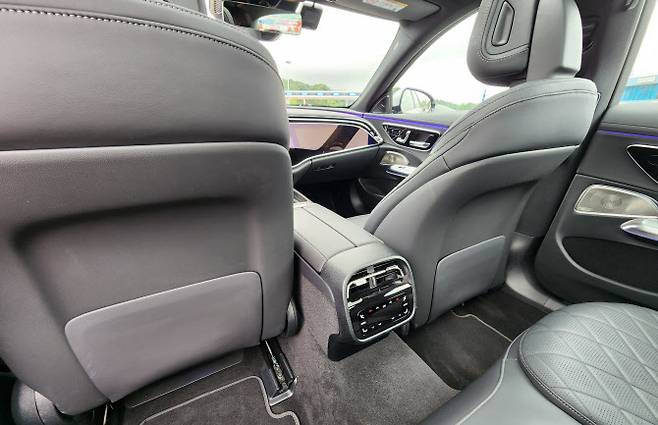 벤츠 ‘E 450 4MATIC 익스클루시브’ 내부 (사진=이배운 기자)