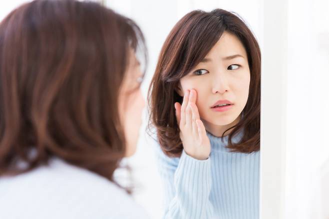 볼처짐의 해부학적 원인을 고려하면 안면거상술은 적합한 수술이 아니다. 특히 광대 수술 후 볼처짐은 피부 노화로 인한 처짐과는 전혀 다르다. [사진= 게티이미지뱅크]