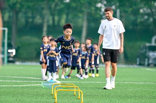 서울 이랜드 어린이 축구 체험 프로그램 레울키즈 패키지. /사진=서울 이랜드