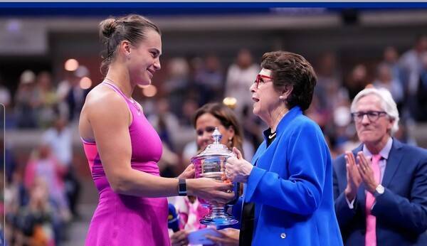 2024 US오픈 여자단식 챔피언에 오른 아리나 사발렌카의 시상식 장면. 사진/US오픈