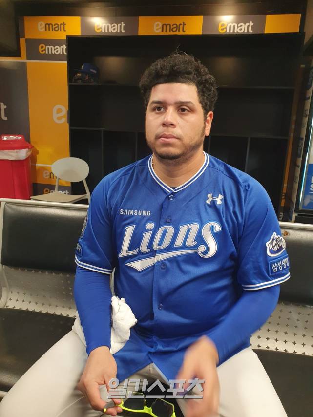 7일 인천 SSG전에서 3년 연속 두 자릿수 승리를 달성한 아리엘 후라도. 인천=배중현 기자