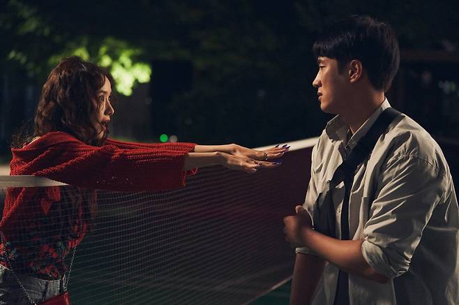 영화 '악마가 이사왔다' 속 한 장면 [CJ ENM·외유내강 제공. 재판매 및 DB 금지]