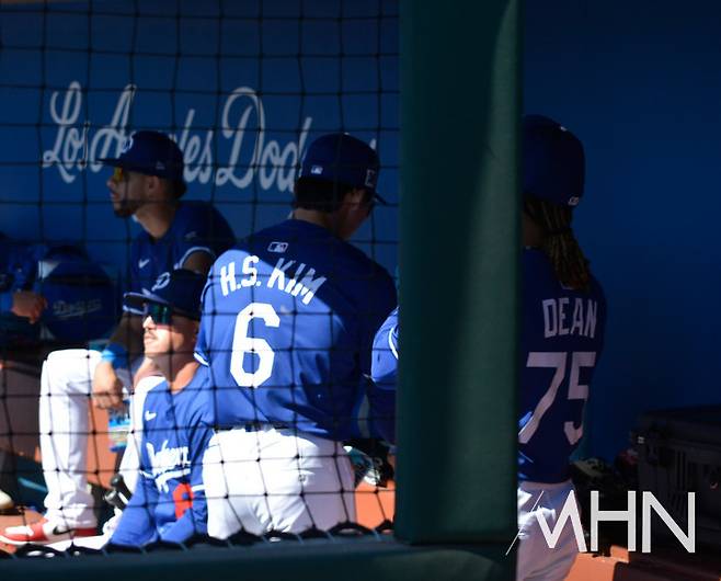 (김혜성과 저스틴 딘이 올 스프링캠프에서 함께 경기를 준비하고 있다))