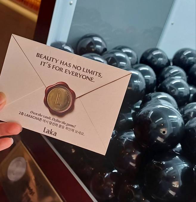 2층에 마련된 가챠(랜덤 뽑기) 체험 존. ⓒ데일리안 남가희 기자