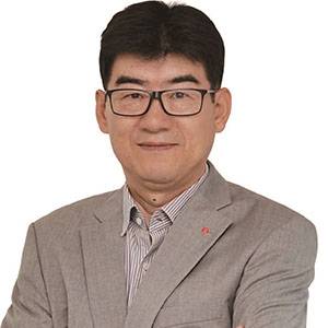 진헌탁 롯데웰푸드 글로벌사업본부장 - 계명대 무역학, 전 롯데웰푸드 벨기에 법인  최고재무책임자(CFO), 전 롯데웰푸드 베트남 사무소장 /사진 진헌탁