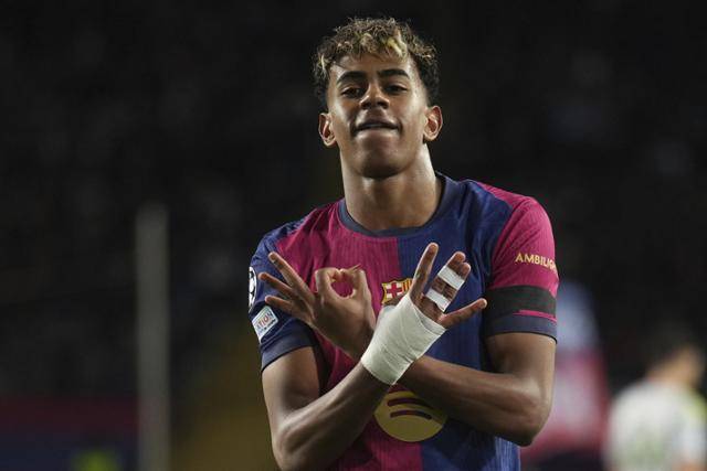 '2025 발롱도르' 후보에 오른 FC바르셀로나의 라민 야말. AP 연합뉴스
